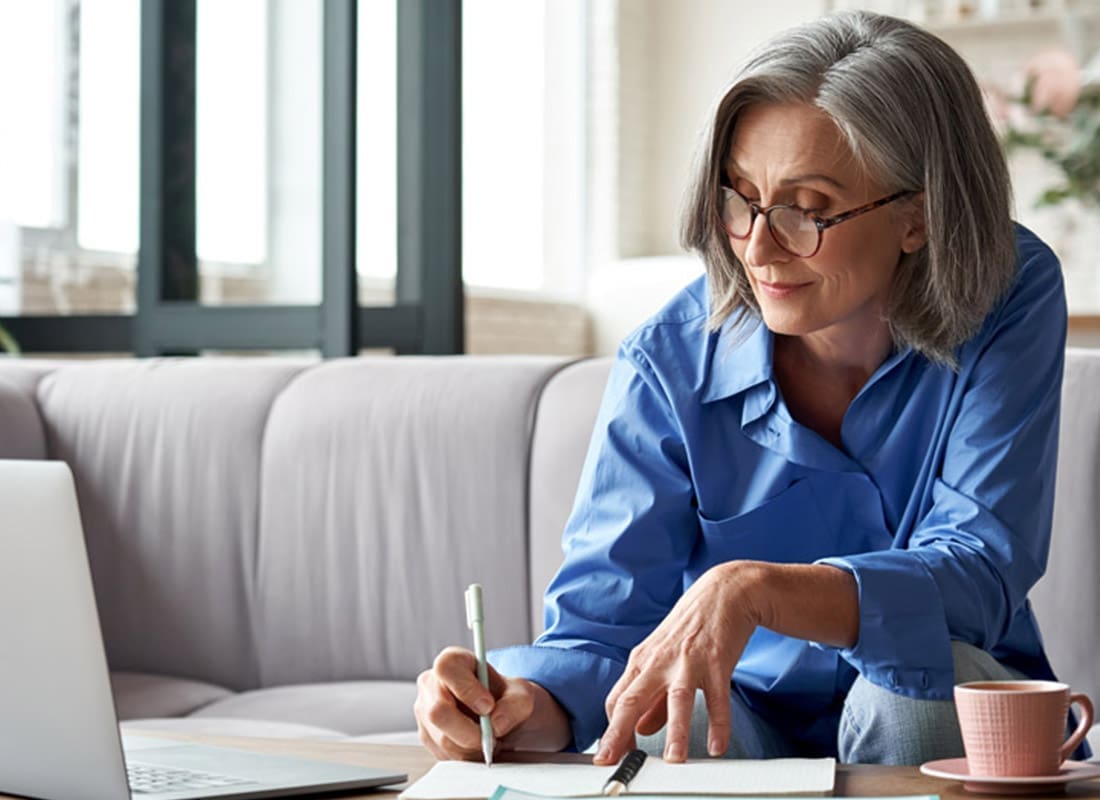 Custom-Landing-Page-Insurance-Agent-Working-from-Home-to-Get-Insurance-Coverage