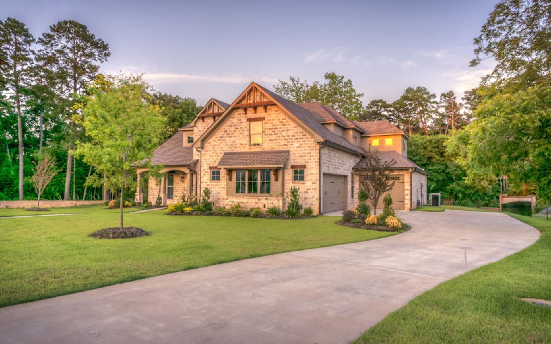 Landing Page - View of a Modern Home from the Driveway