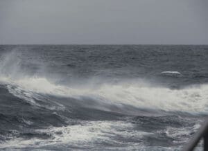 Maryland Homeowners Insurance - Image of the Ocean with Waves Crashing